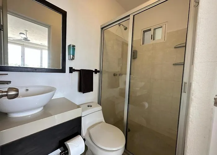 Hotel Palmas - Near The Puerto Morelos